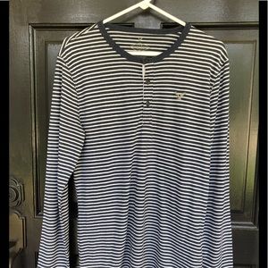 Men’s American Eagle shirt
